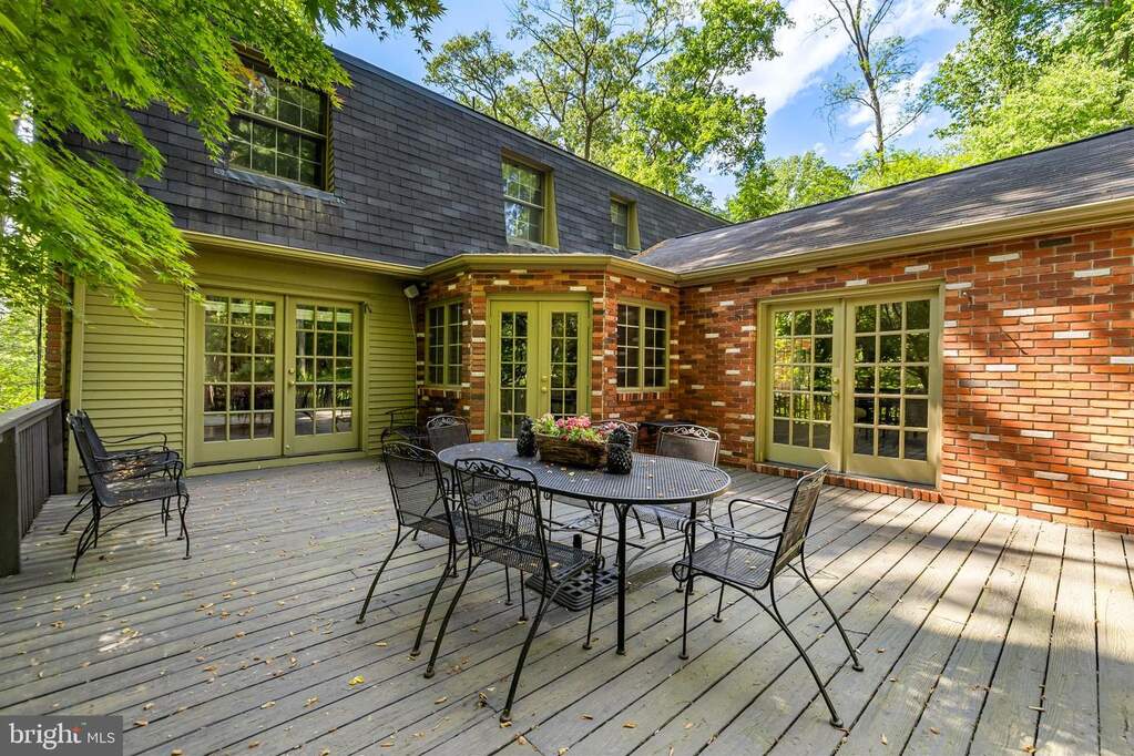 5 Bedroom Single Family Home/House's Image 74