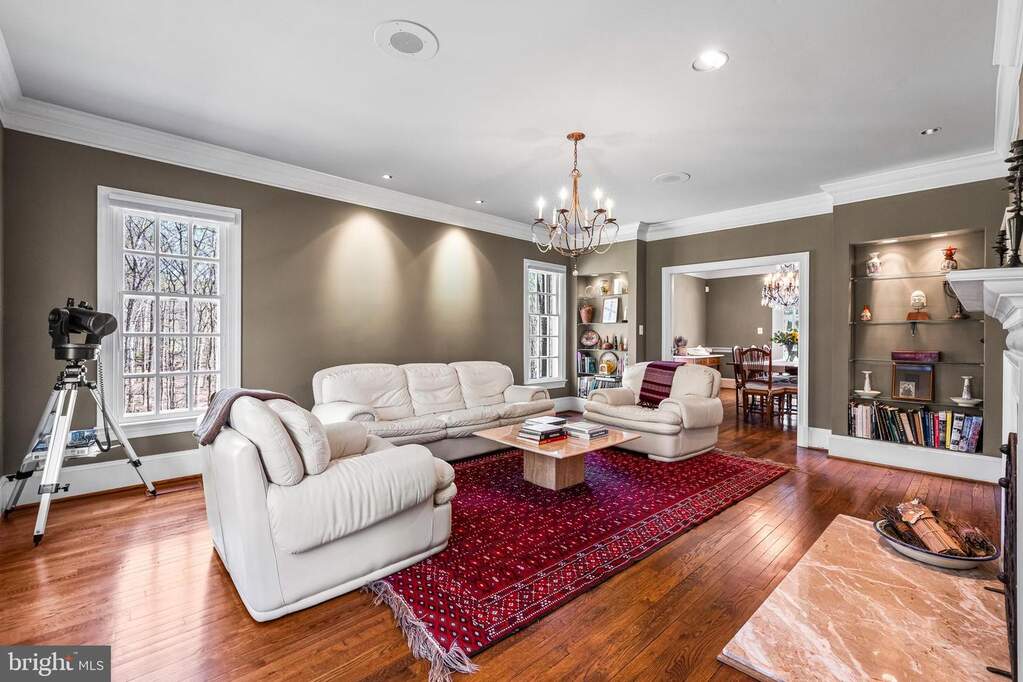 4 Bedroom Single Family Home/House's Image 10