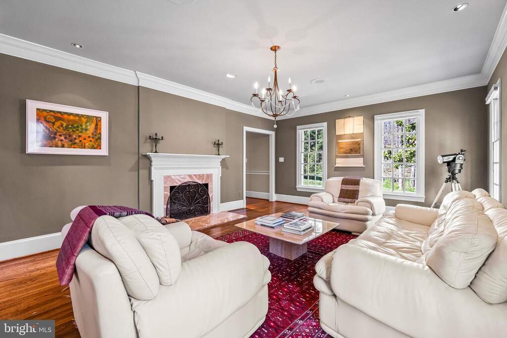 4 Bedroom Single Family Home/House's Image 11