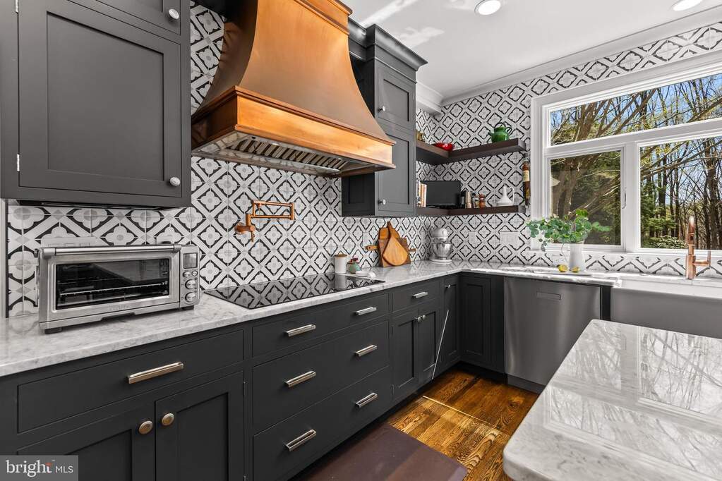 4 Bedroom Single Family Home/House's Image 30