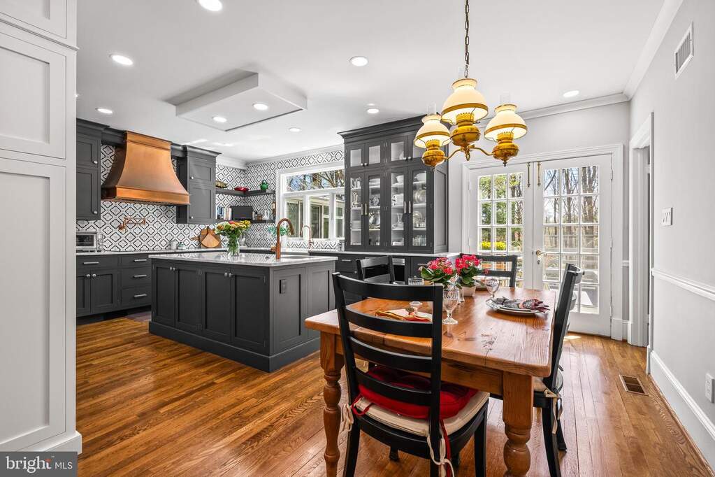 4 Bedroom Single Family Home/House's Image 38