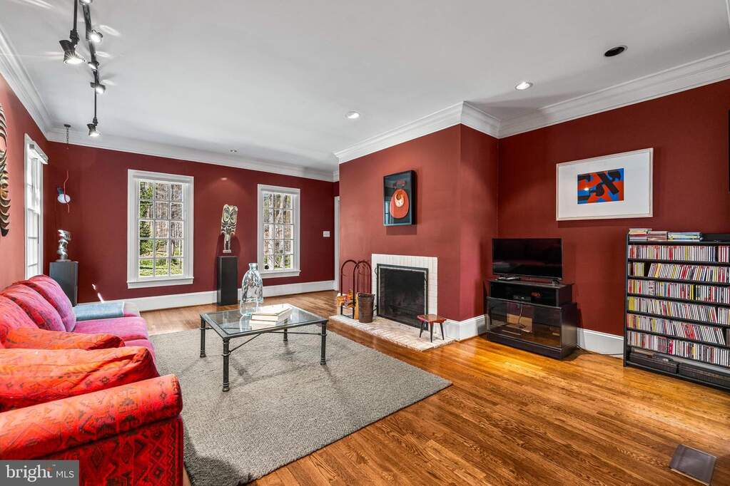 4 Bedroom Single Family Home/House's Image 44
