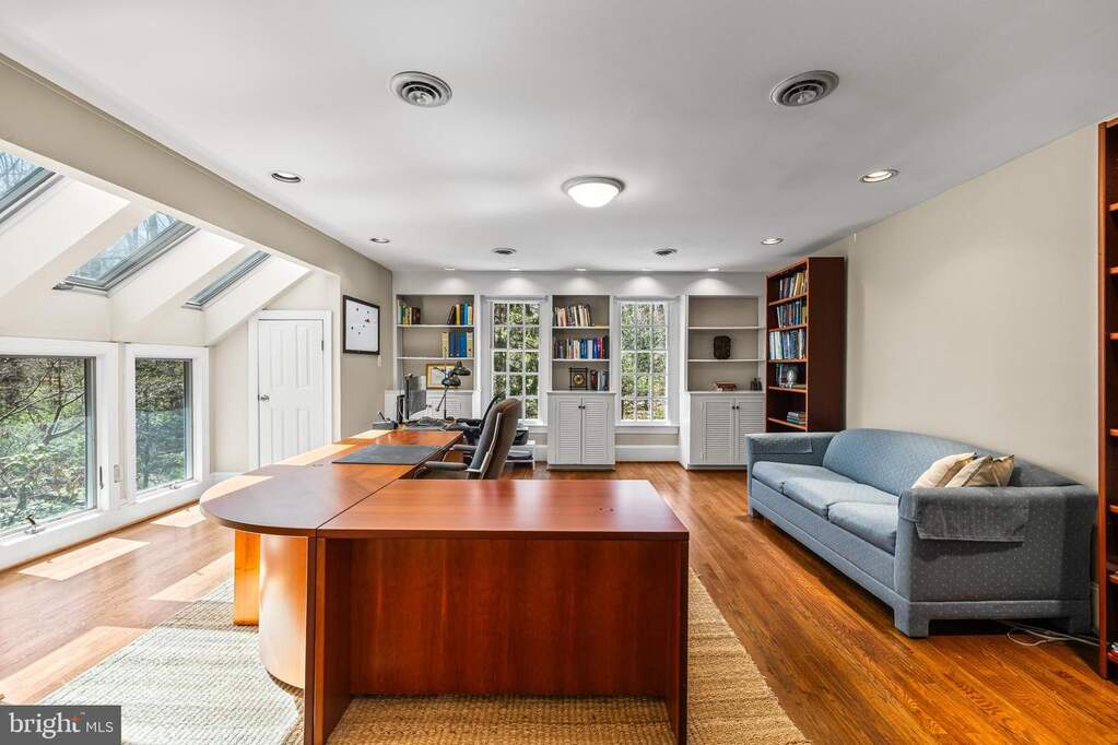 4 Bedroom Single Family Home/House's Image 58