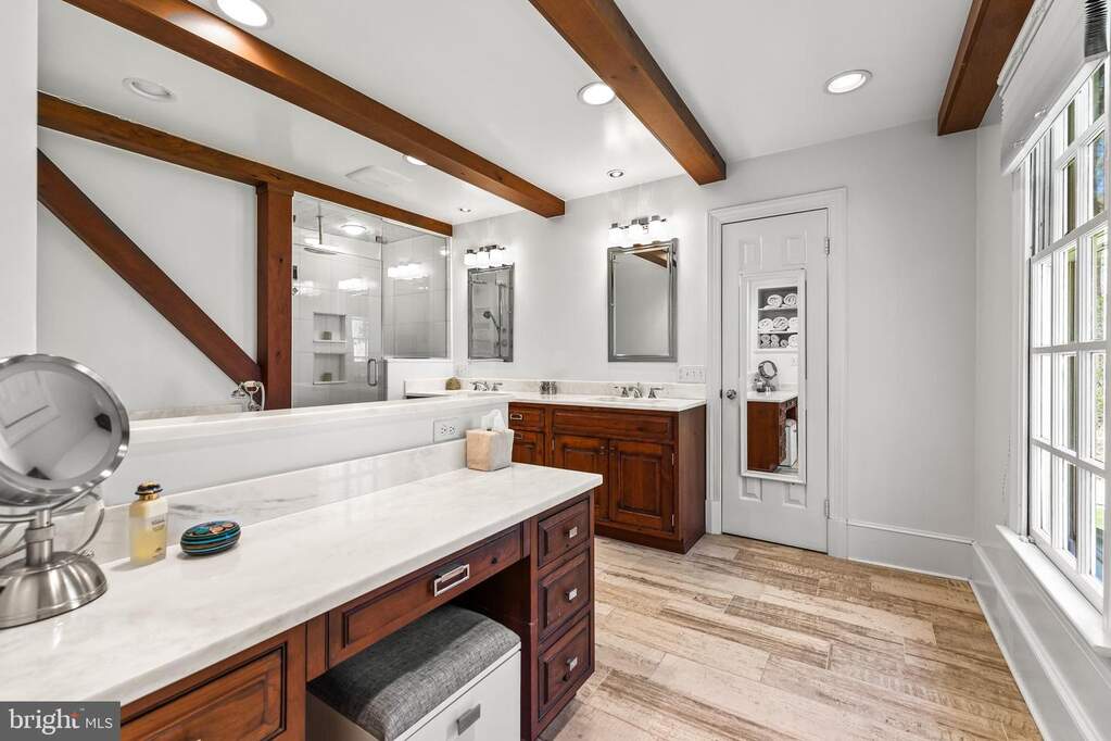 4 Bedroom Single Family Home/House's Image 72