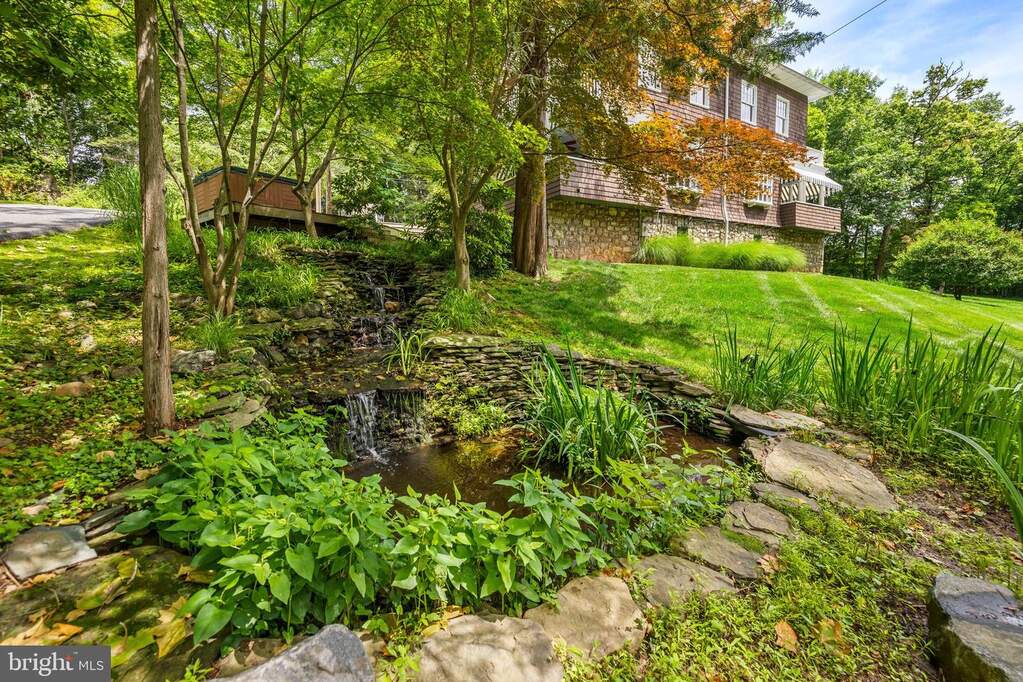 5 Bedroom Single Family Home/House's Image 53