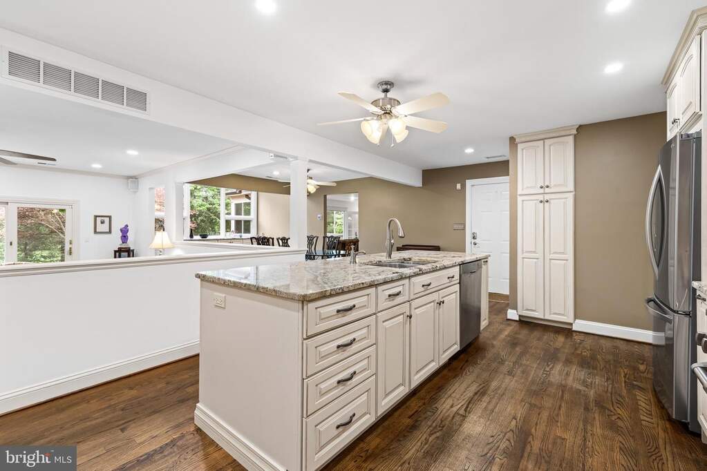 3 Bedroom Villa/Townhouse's Image 10