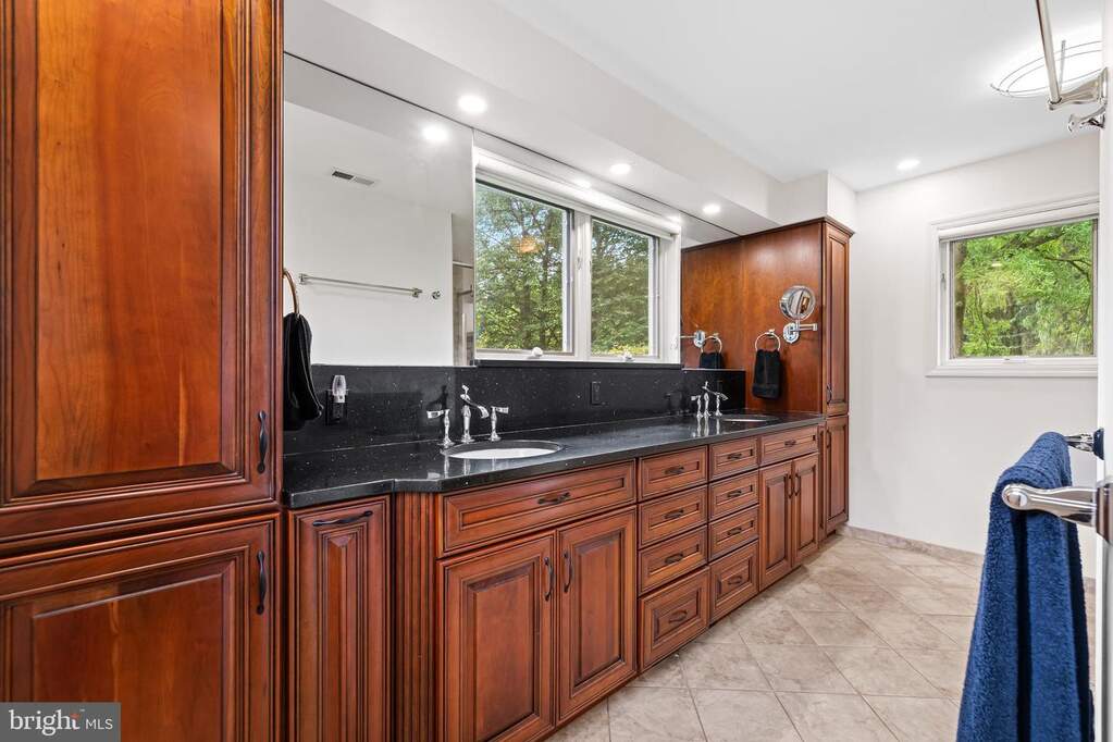 3 Bedroom Villa/Townhouse's Image 26