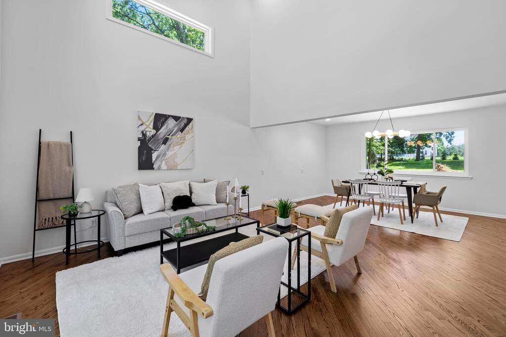 4 Bedroom Single Family Home/House's Image 8