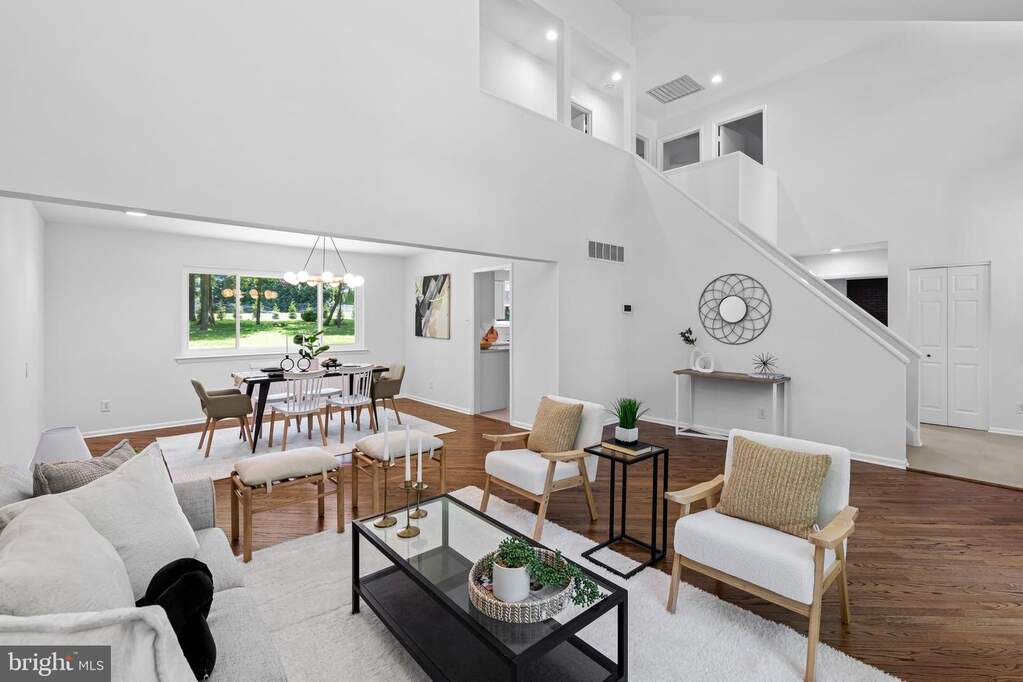 4 Bedroom Single Family Home/House's Image 9