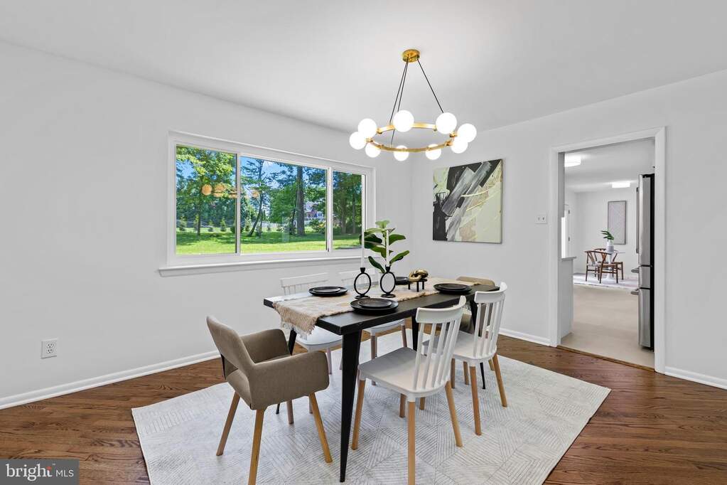 4 Bedroom Single Family Home/House's Image 12