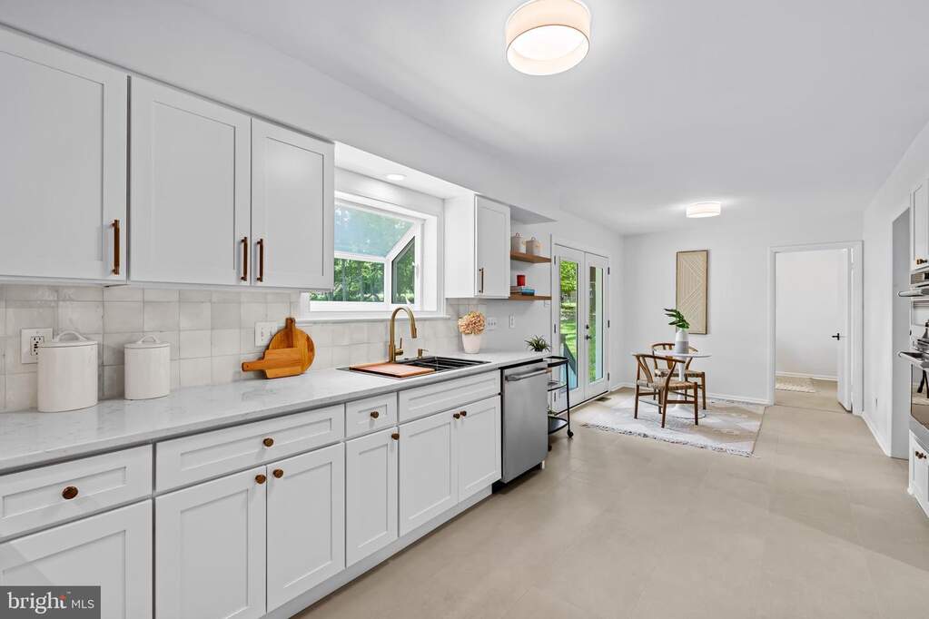 4 Bedroom Single Family Home/House's Image 18