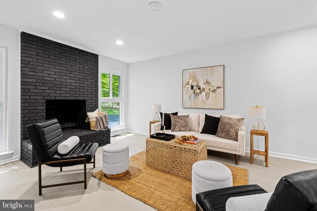 4 Bedroom Single Family Home/House's Image 25