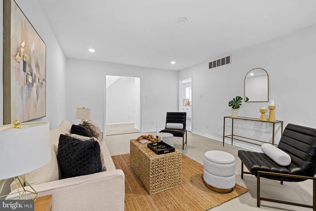 4 Bedroom Single Family Home/House's Image 26