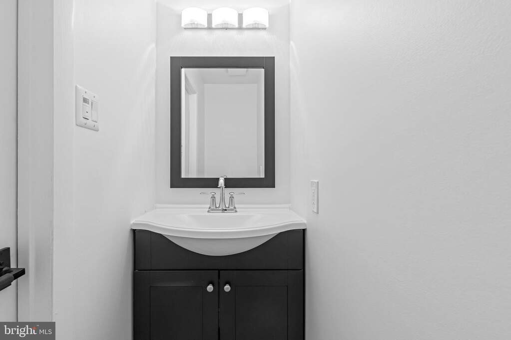 4 Bedroom Single Family Home/House's Image 27