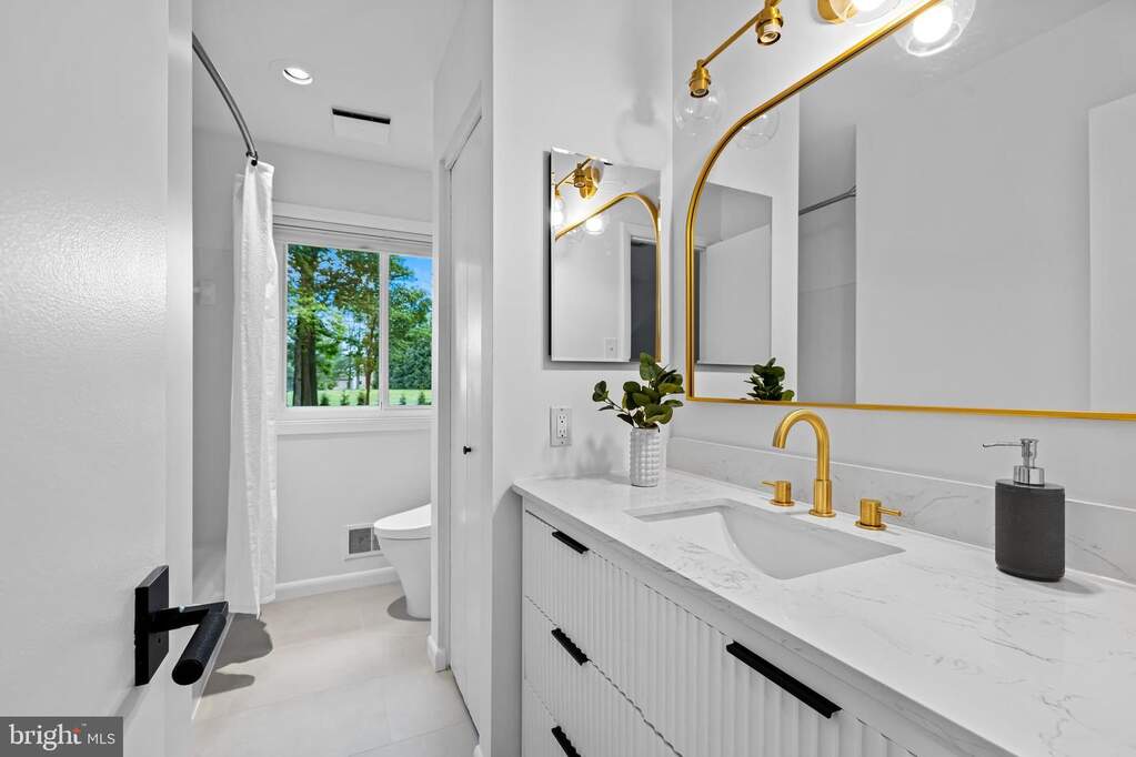 4 Bedroom Single Family Home/House's Image 43