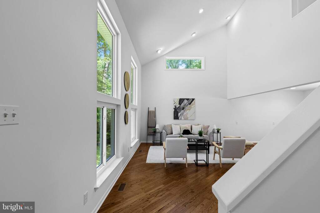 4 Bedroom Single Family Home/House's Image 5
