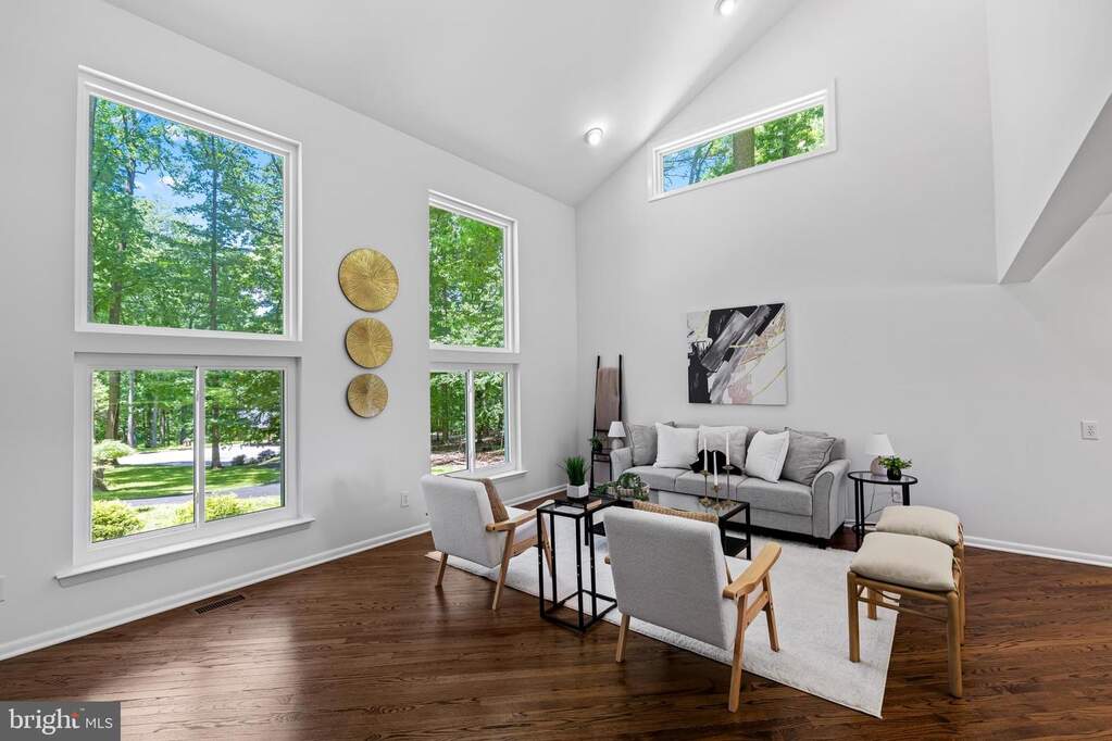 4 Bedroom Single Family Home/House's Image 6