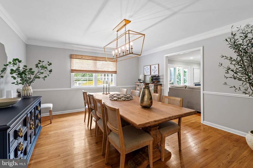 4 Bedroom Single Family Home/House's Image 11