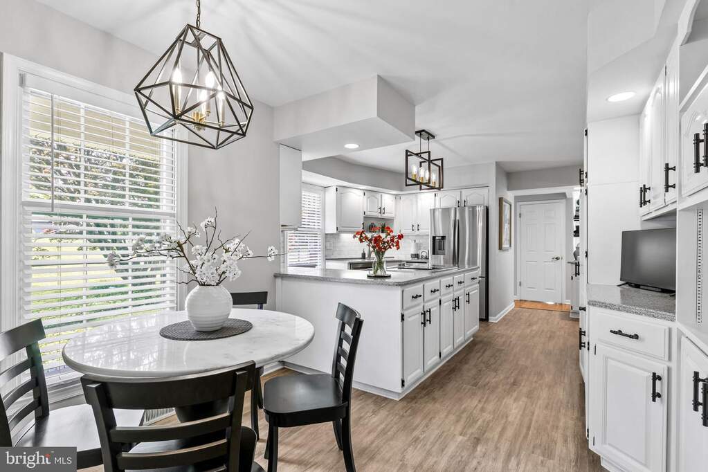 4 Bedroom Single Family Home/House's Image 14