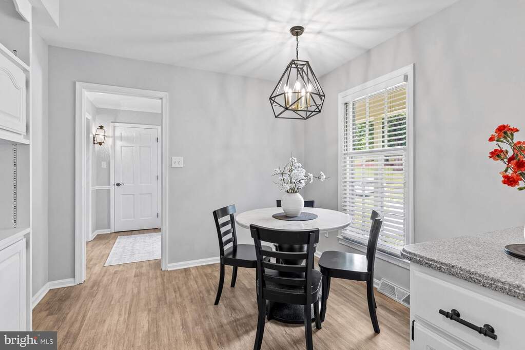 4 Bedroom Single Family Home/House's Image 15