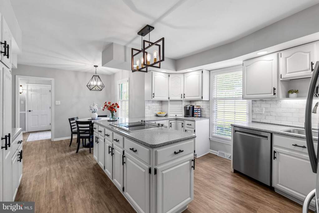 4 Bedroom Single Family Home/House's Image 18