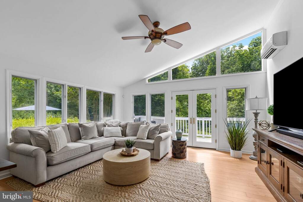 4 Bedroom Single Family Home/House's Image 24