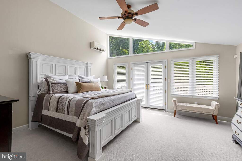4 Bedroom Single Family Home/House's Image 28