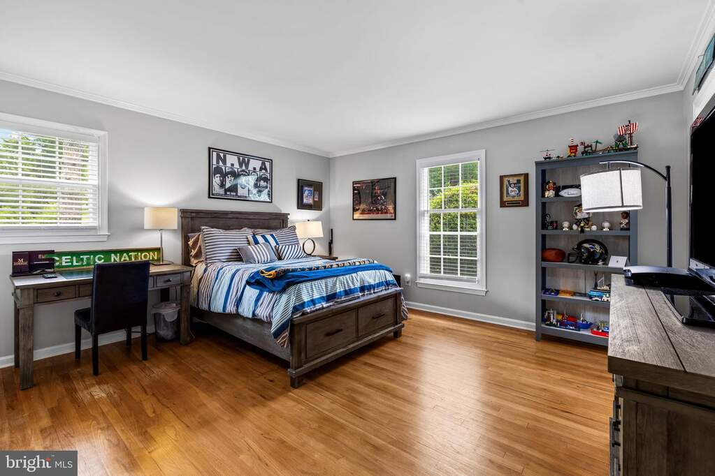 4 Bedroom Single Family Home/House's Image 39