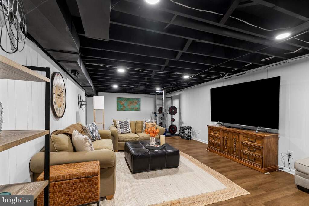 4 Bedroom Single Family Home/House's Image 47