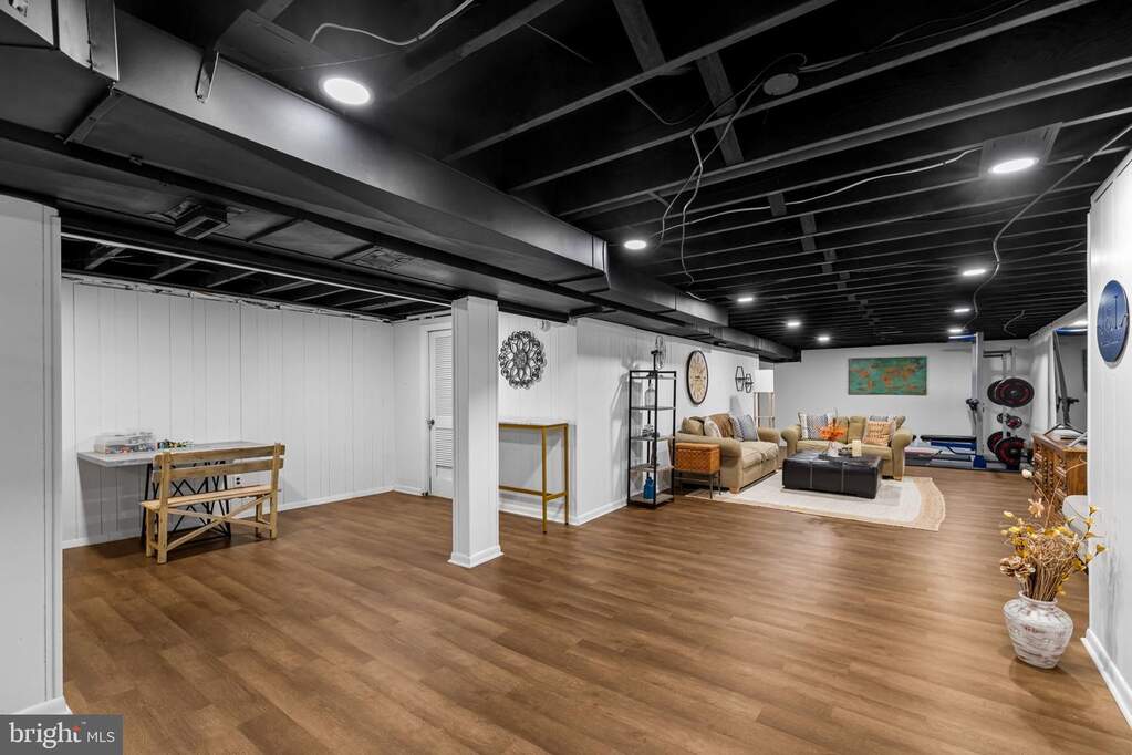 4 Bedroom Single Family Home/House's Image 48