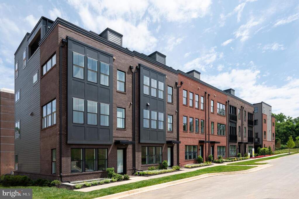 11904 Northpark Drive photo