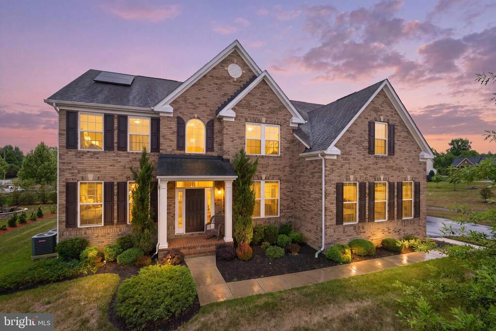 13807 Shannock Lane