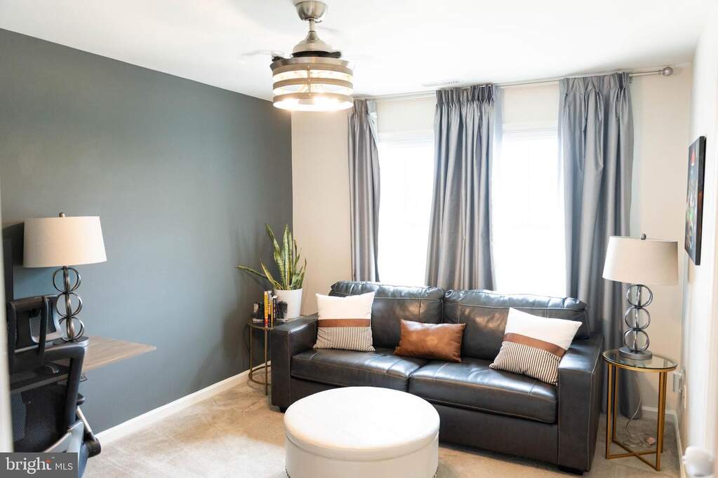4 Bedroom Single Family Home/House's Image 32