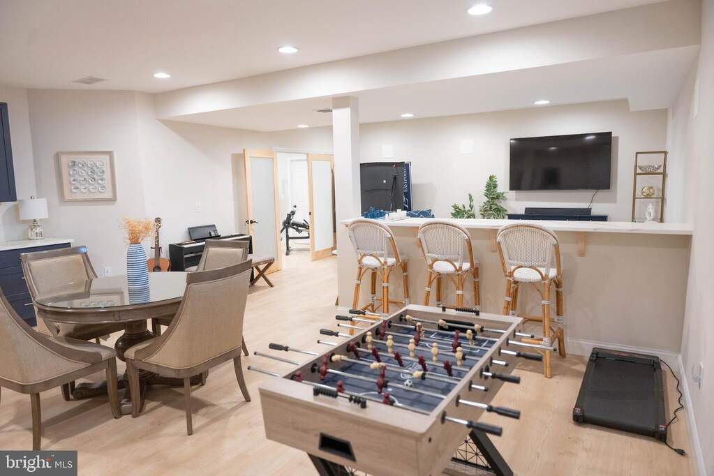 4 Bedroom Single Family Home/House's Image 40