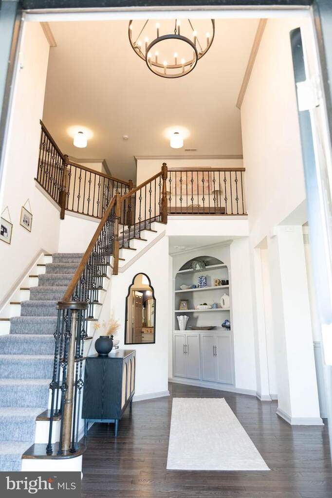 4 Bedroom Single Family Home/House's Image 3