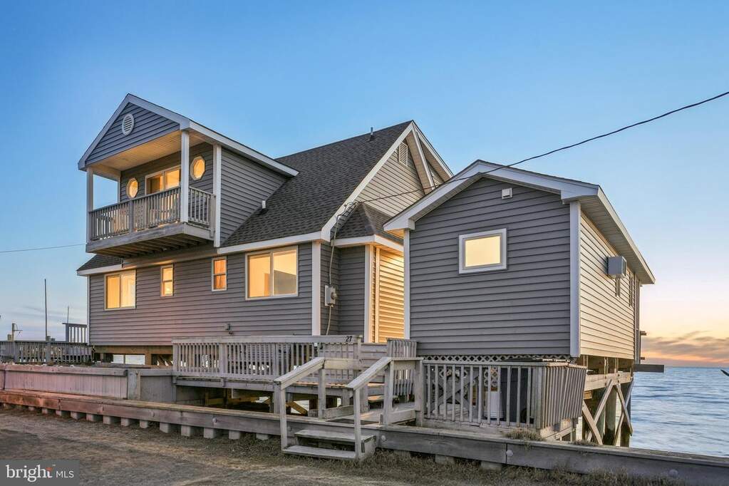 5 Bedroom Single Family Home/House's Image 10