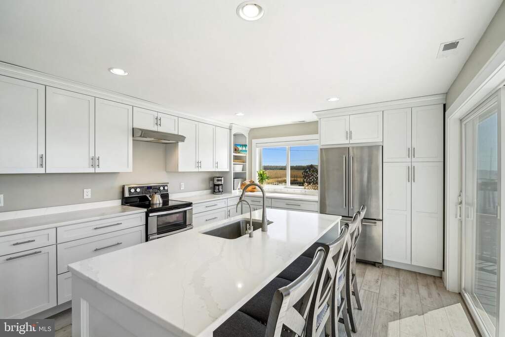 5 Bedroom Single Family Home/House's Image 15