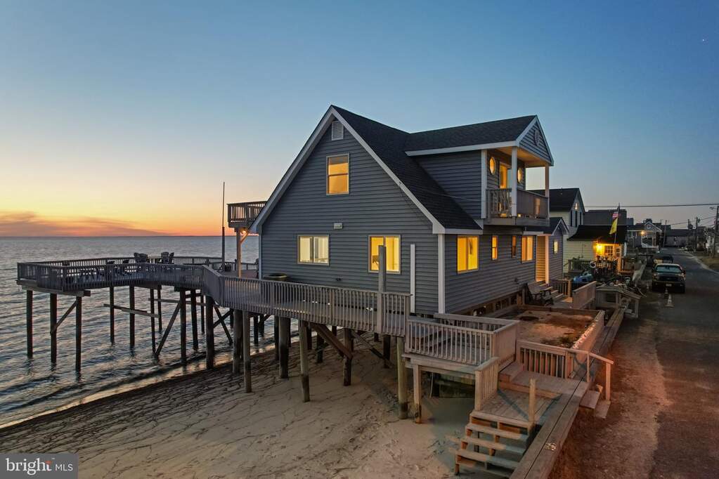 5 Bedroom Single Family Home/House's Image 25