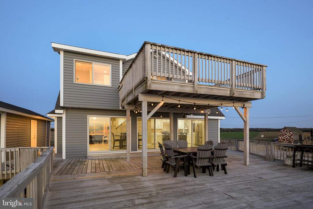 5 Bedroom Single Family Home/House's Image 38