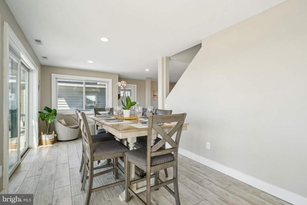 5 Bedroom Single Family Home/House's Image 39
