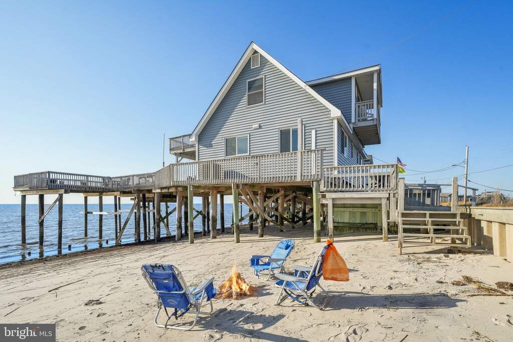 5 Bedroom Single Family Home/House's Image 62