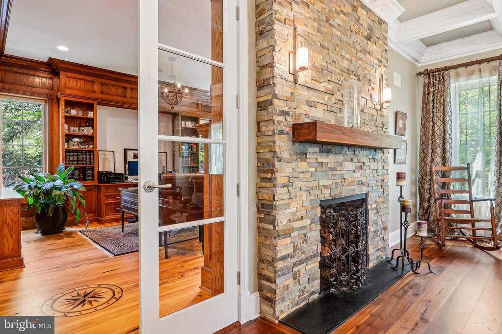 5 Bedroom Single Family Home/House's Image 15