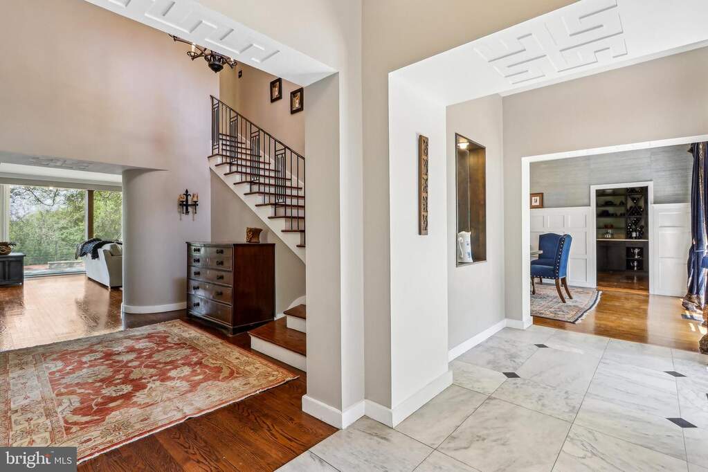 5 Bedroom Single Family Home/House's Image 19