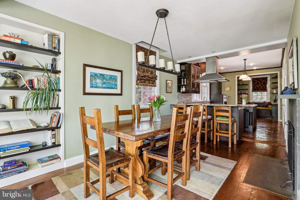 5 Bedroom Single Family Home/House's Image 30