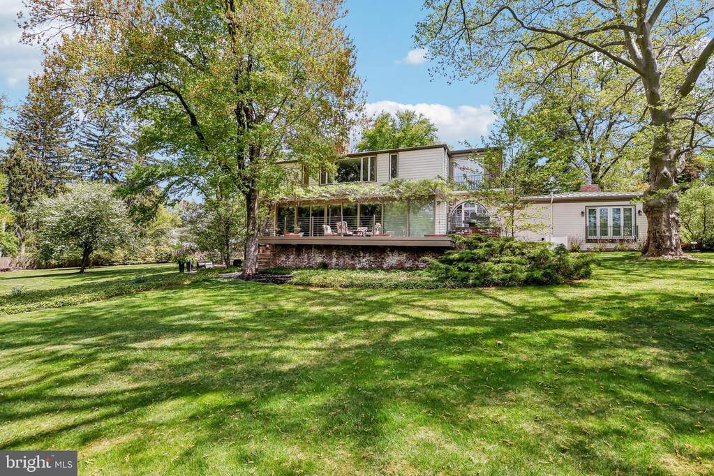 5 Bedroom Single Family Home/House's Image 67