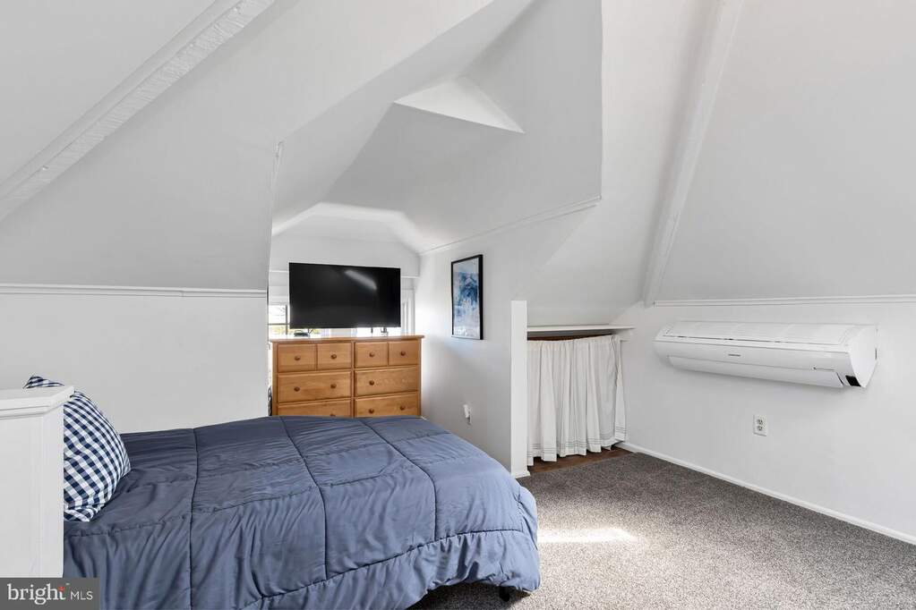 4 Bedroom Single Family Home/House's Image 23