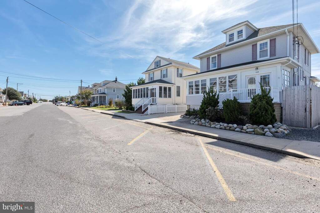 4 Bedroom Single Family Home/House's Image 26