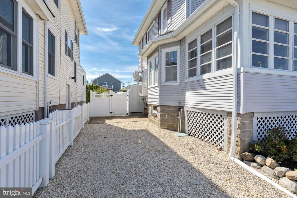4 Bedroom Single Family Home/House's Image 27