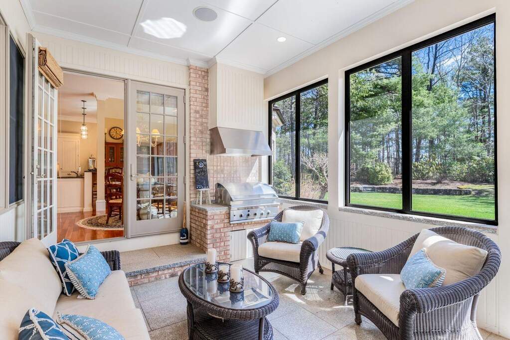 W14-MA5619-93OysterWay-1053