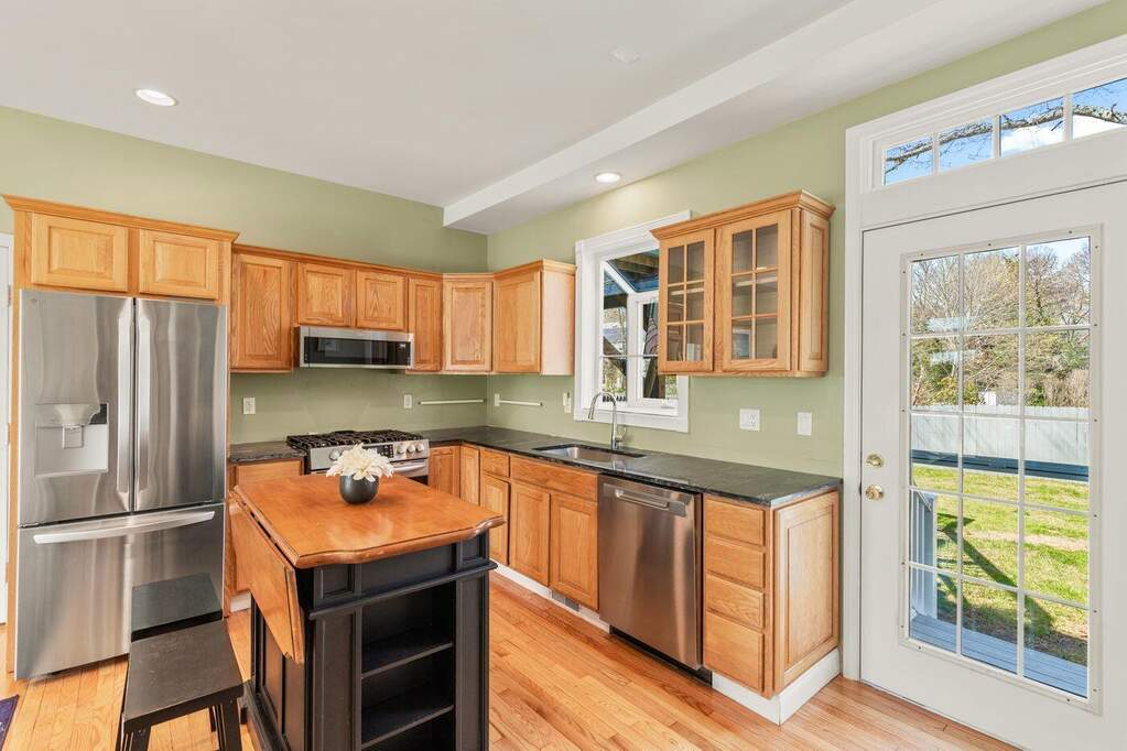 3 Bedroom Single Family Home/House's Image 4